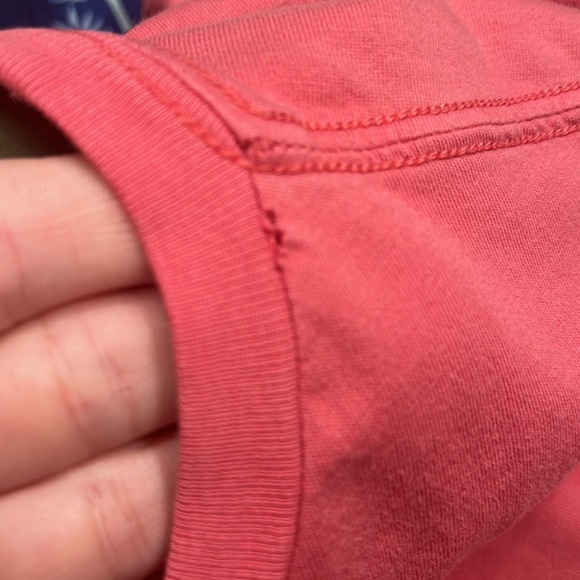 Vineyard vines Ladies Small short sleeve pocket Tee. It is a coral color. - Picture 7 of 12